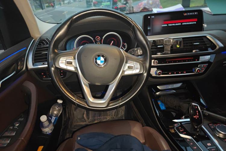 Used BMW X3 2018 xDrive28i Luxury Package China VI Emission Standard Steering Wheel
