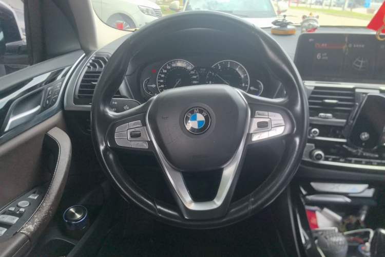 Used BMW X3 2018 xDrive25i Luxury Package China VI Emission Standard Steering Wheel