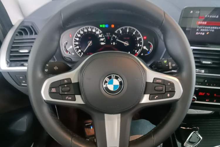 Used BMW X3 2018 xDrive25i M Sport Package China VI Steering Wheel