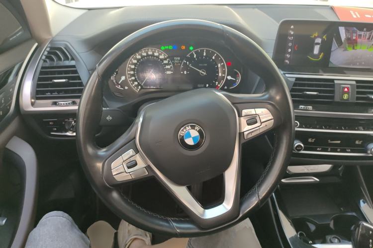 Used BMW X3 2018 xDrive25i Luxury Package China VI Emission Standard Steering Wheel