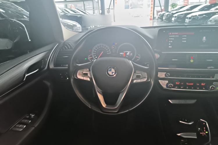 Used BMW X3 2018 xDrive28i Luxury Package China VI Emission Standard Steering Wheel