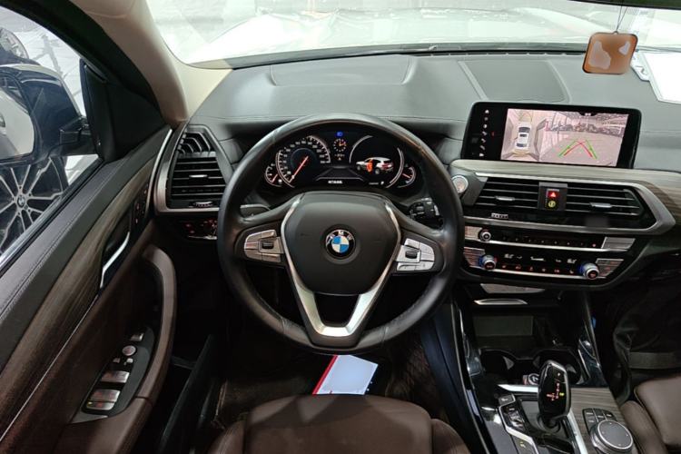Used BMW X3 2018 xDrive28i Luxury Package China VI Emission Standard Steering Wheel