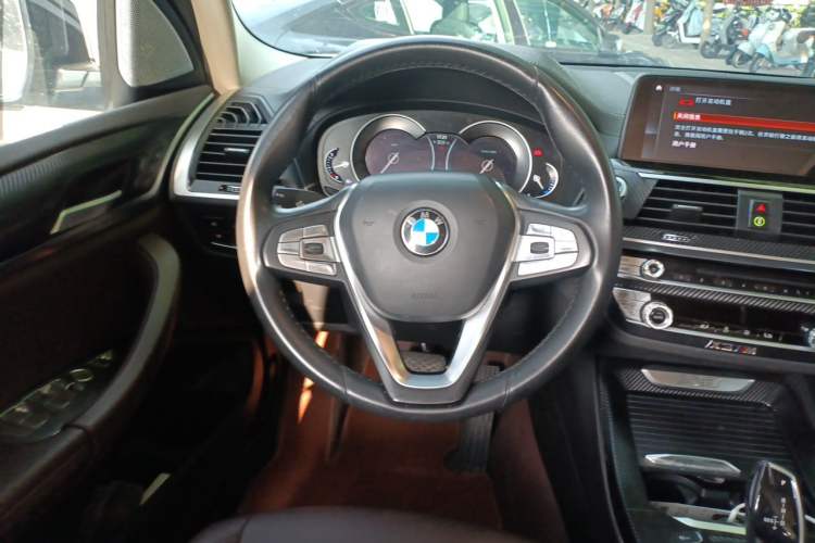 Used BMW X3 2018 xDrive25i Luxury Package China VI Emission Standard Steering Wheel