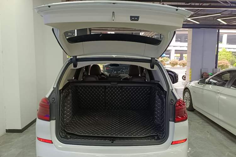 Used BMW X3 2018 xDrive28i M Sport Package China VI Trunk