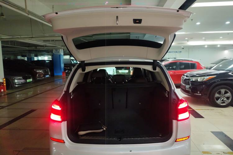 Used BMW X3 2018 xDrive28i M Sport Package China VI Trunk
