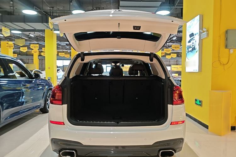 Used BMW X3 2018 xDrive30i Luxury Edition M Sport Package China VI Trunk