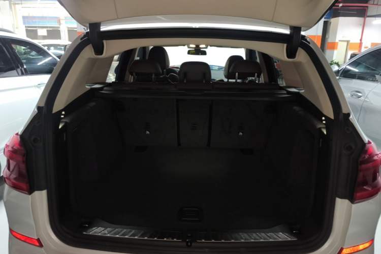 Used BMW X3 2018 xDrive28i M Sport Package China V Emission Standard Trunk