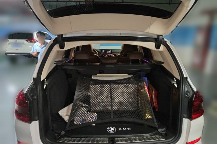 Used BMW X3 2018 xDrive28i Luxury Package China VI Emission Standard Trunk