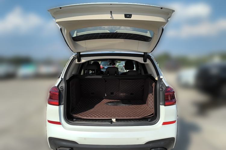 Used BMW X3 2018 xDrive25i M Sport Package China VI Trunk