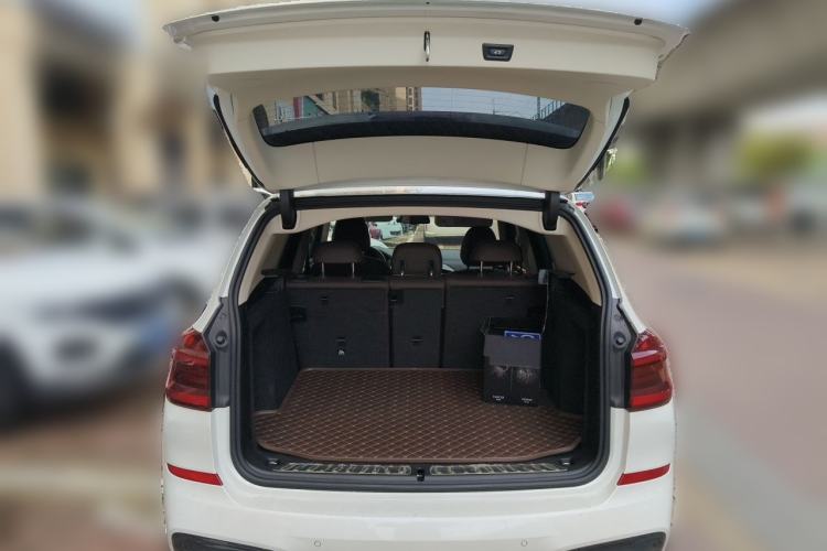 Used BMW X3 2018 xDrive25i M Sport Package China VI Trunk