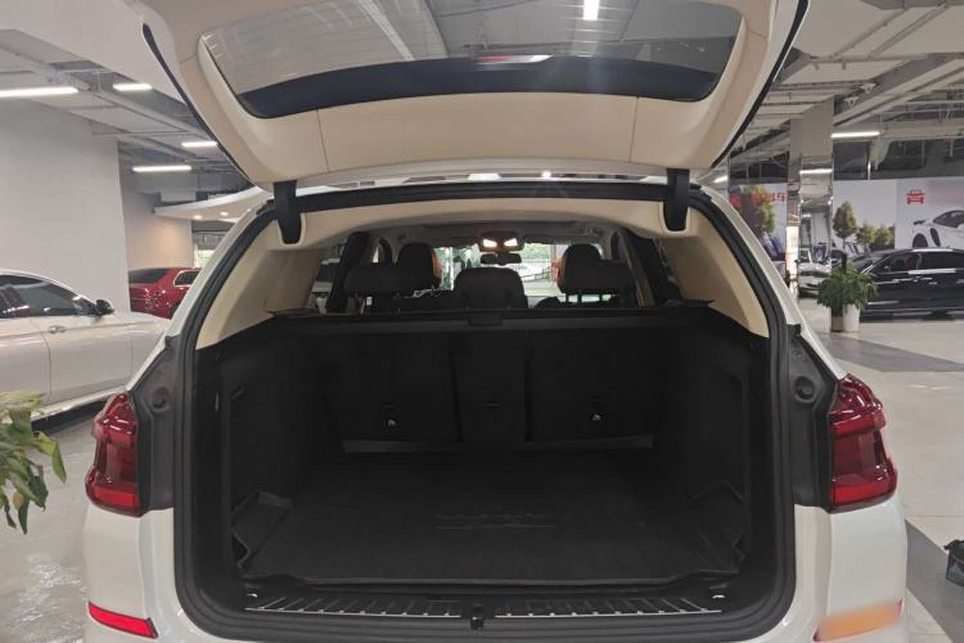 Used BMW X3 2018 xDrive28i M Sport Package China VI Trunk