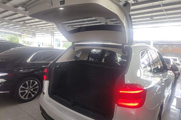 Used BMW X3 2018 xDrive25i M Sport Package China V Trunk