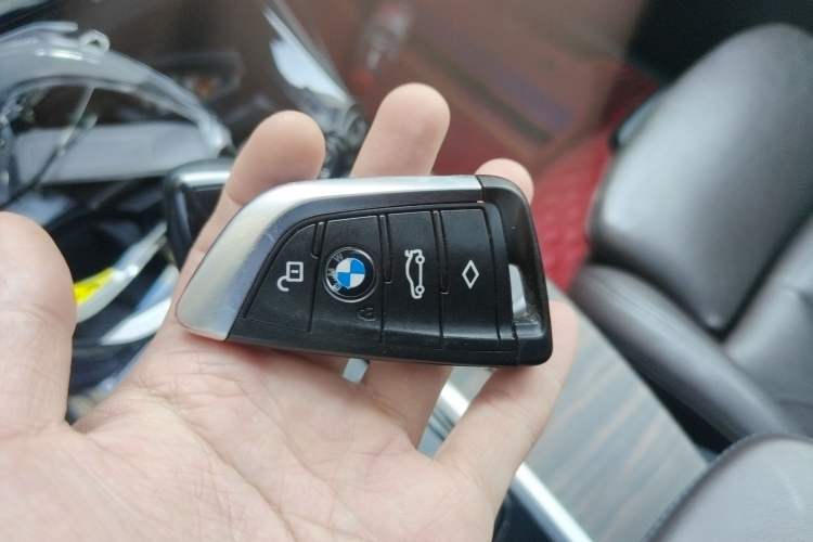 Used BMW X3 2018 xDrive28i Luxury Package China VI Emission Standard Vehicle Key