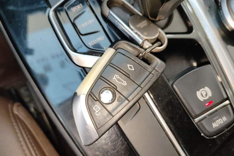 Used BMW X3 2018 xDrive25i Luxury Package China VI Emission Standard Vehicle Key
