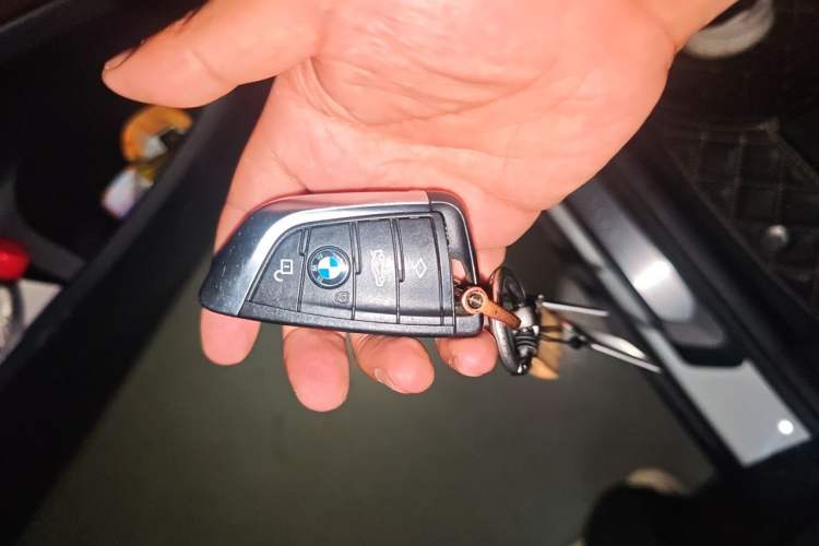 Used BMW X3 2018 xDrive28i Luxury Package China VI Emission Standard Vehicle Key