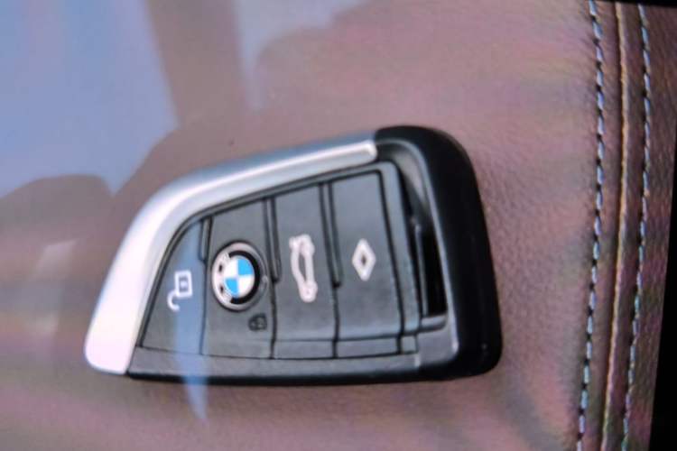 Used BMW X3 2018 xDrive28i M Sport Package China V Emission Standard Vehicle Key