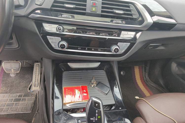 Used BMW X3 2019 xDrive28i M Sport Package Audio And AC Panel