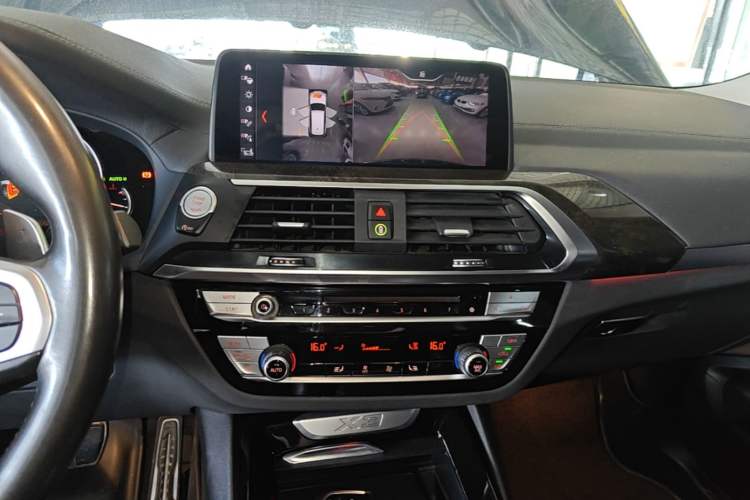 Used BMW X3 2019 xDrive30i Leading Model M Sport Package Audio And AC Panel