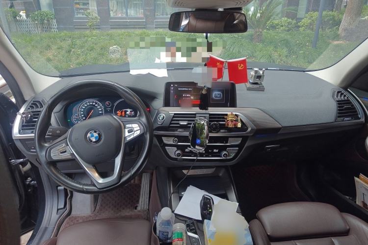 Used BMW X3 2019 xDrive28i Luxury Package Center Console