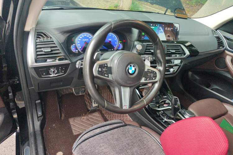 Used BMW X3 2019 xDrive28i M Sport Package Center Console