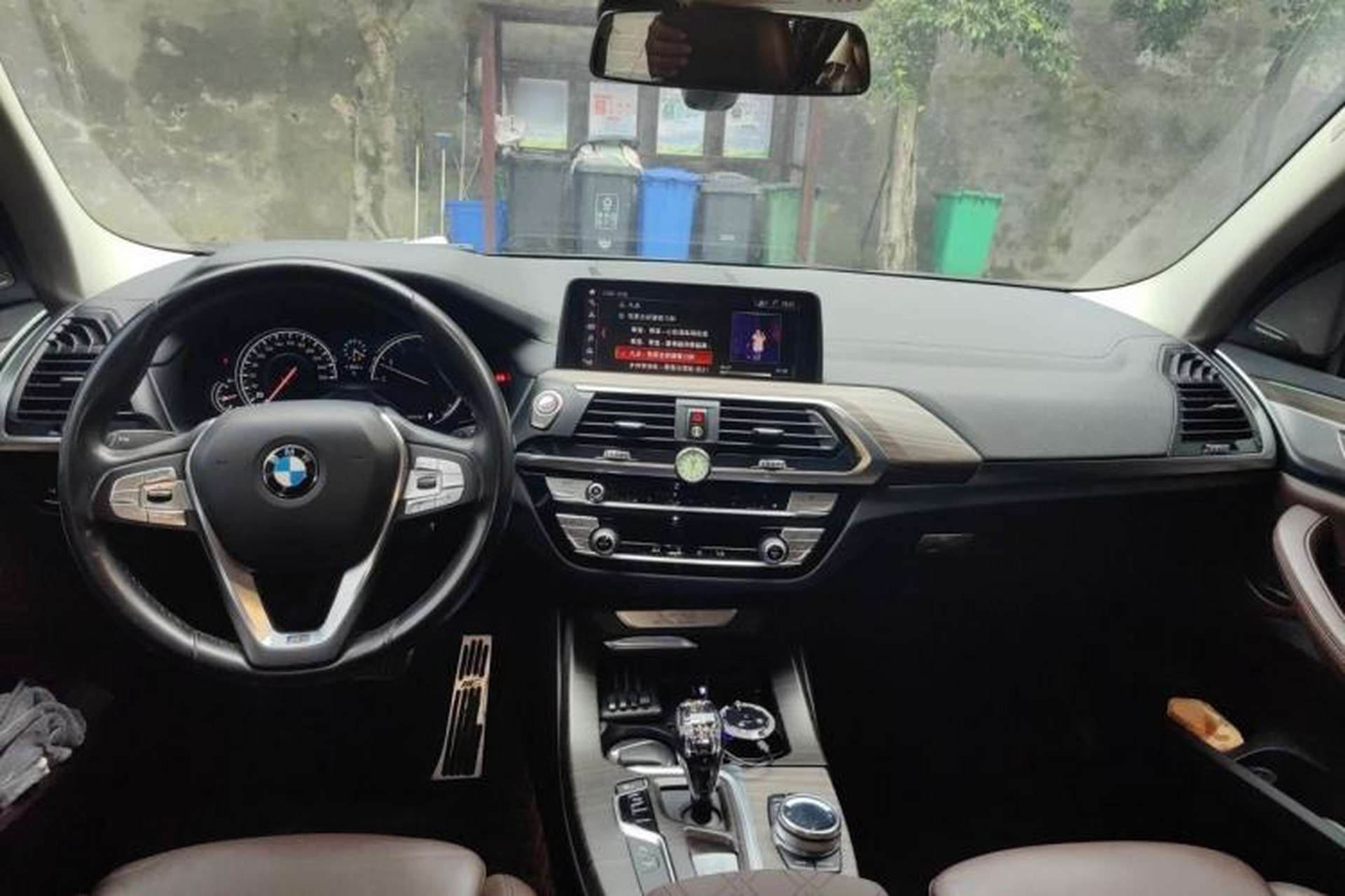 Used BMW X3 2019 xDrive28i Luxury Package Center Console
