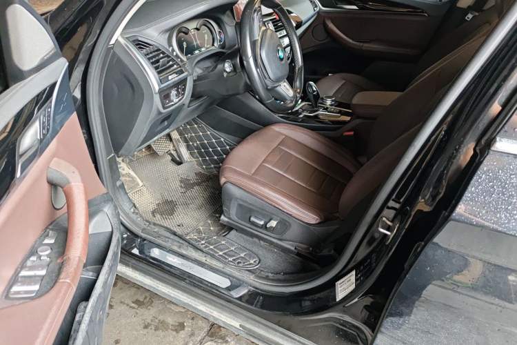 Used BMW X3 2019 xDrive25i Luxury Package Driver Seat