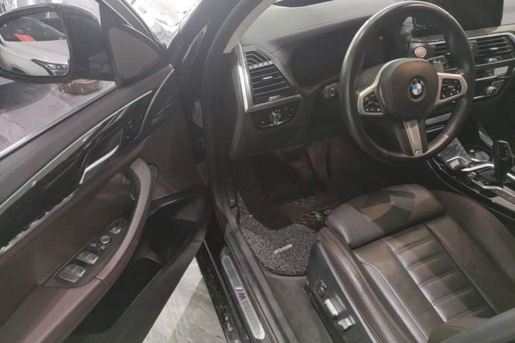 Used BMW X3 2019 xDrive30i Luxury Model with M Sport Package Driver Seat