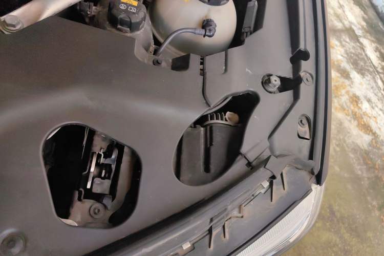 Used BMW X3 2019 xDrive25i M Sport Package Engine Bay Left