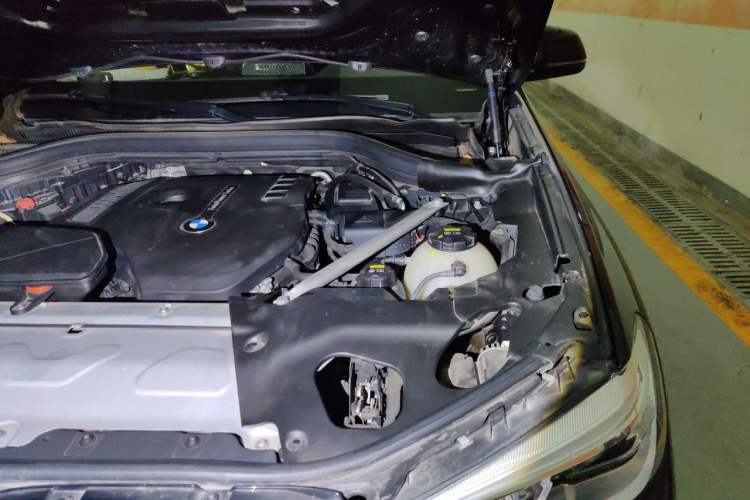 Used BMW X3 2019 xDrive25i M Sport Package Engine Bay Left