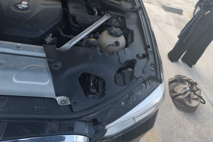 Used BMW X3 2019 xDrive28i Luxury Package Engine Bay Left