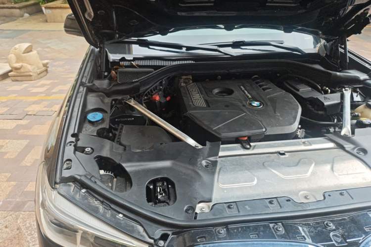 Used BMW X3 2019 xDrive28i Luxury Package Engine Bay Right
