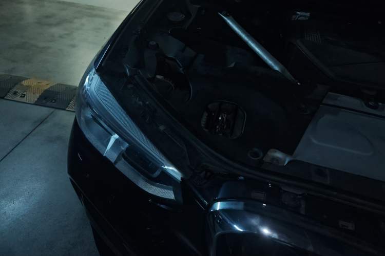 Used BMW X3 2019 xDrive25i M Sport Package Engine Bay Right