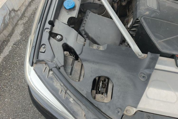Used BMW X3 2019 xDrive28i M Sport Package Engine Bay Right