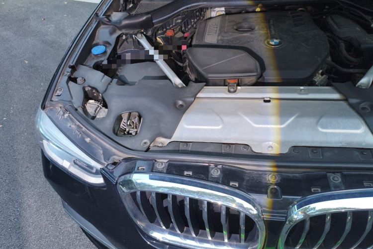 Used BMW X3 2019 xDrive25i Luxury Package Engine Bay Right