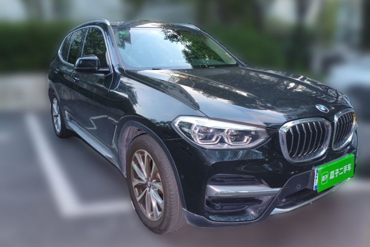 Used BMW X3 2019 xDrive25i Luxury Package Front Right 45 Deg