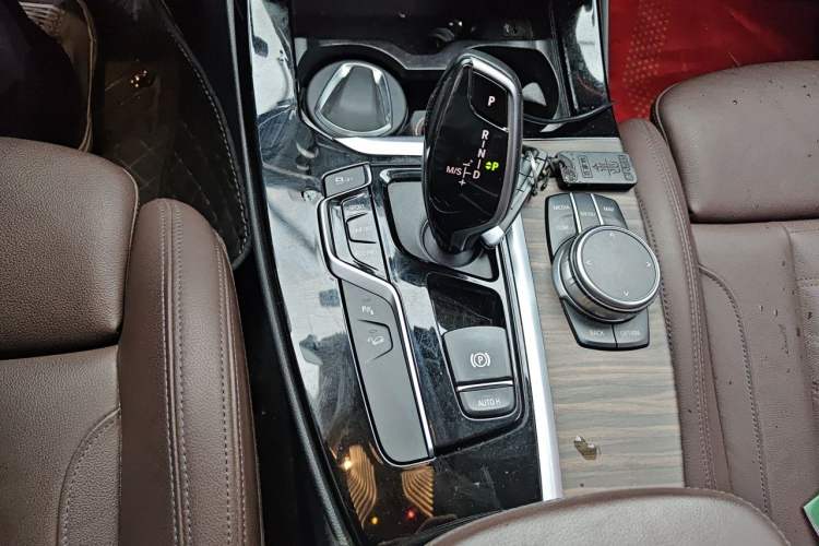 Used BMW X3 2019 xDrive28i Luxury Package Gear Lever