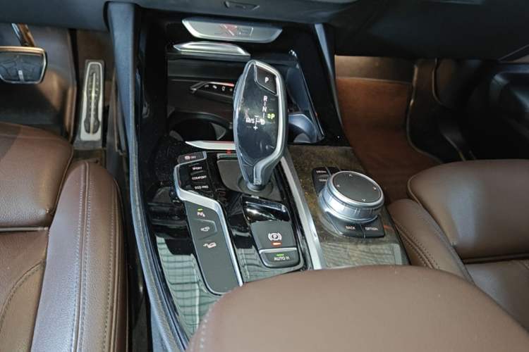 Used BMW X3 2019 xDrive30i Leading Model M Sport Package Gear Lever