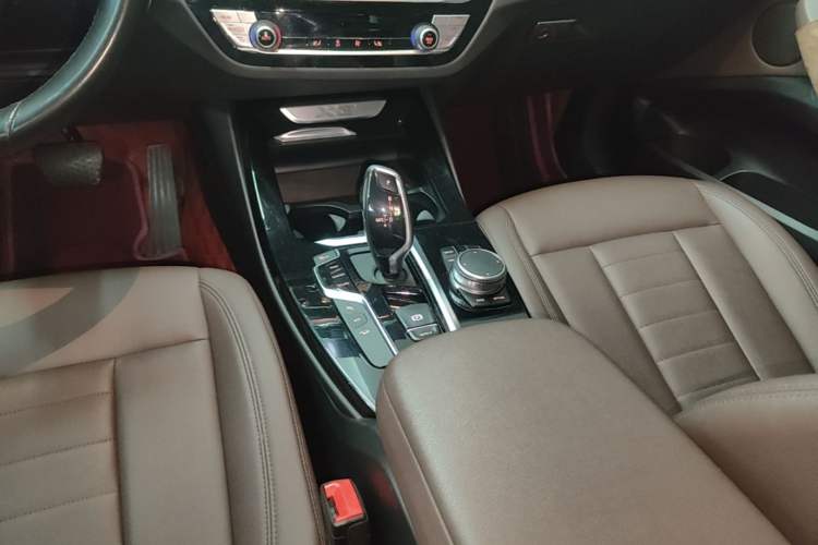 Used BMW X3 2019 xDrive25i Luxury Package Gear Lever
