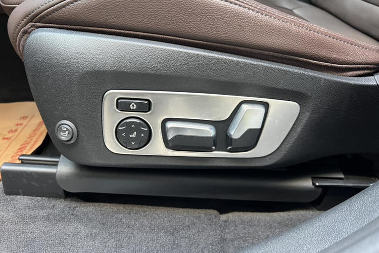 Used BMW X3 2019 xDrive30i Leading Model M Sport Package Interior 1