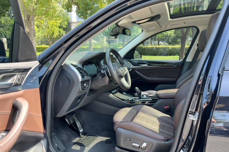 Used BMW X3 2019 xDrive28i M Sport Package Interior 3