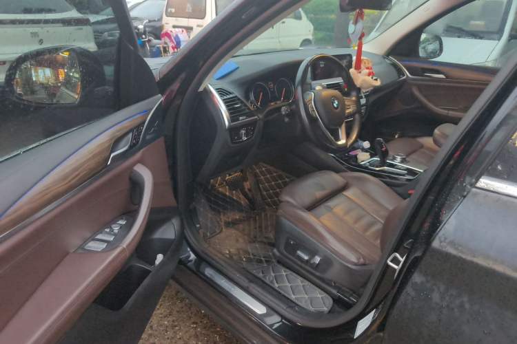 Used BMW X3 2019 xDrive28i Luxury Package Interior 3