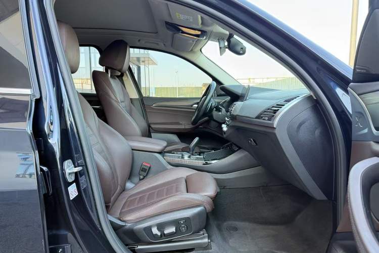 Used BMW X3 2019 xDrive28i M Sport Package Interior 4