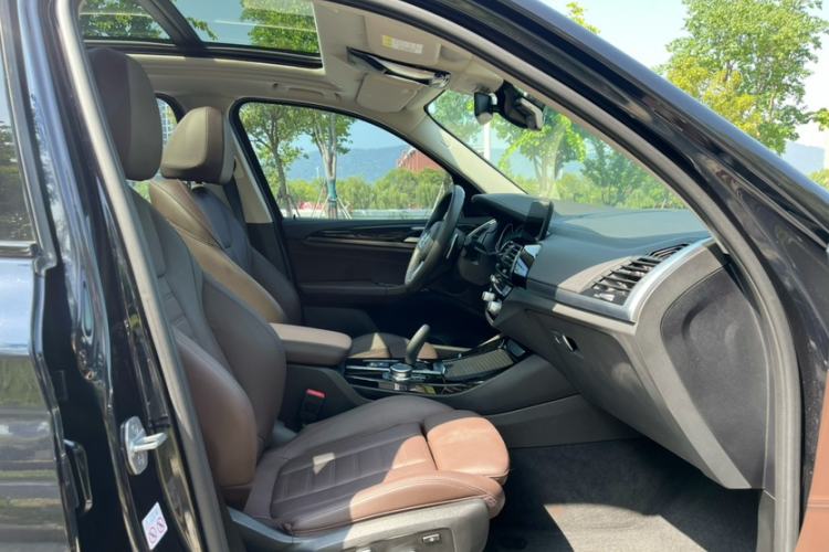 Used BMW X3 2019 xDrive28i M Sport Package Interior 7