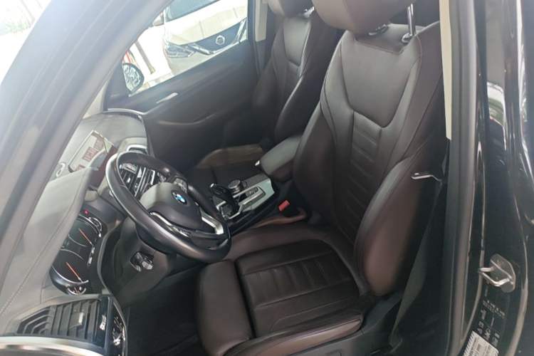 Used BMW X3 2019 xDrive28i Luxury Package Left Front Seat