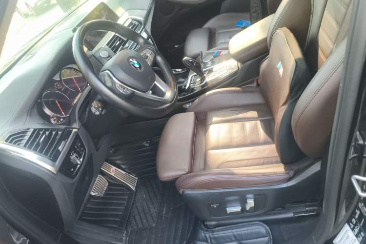Used BMW X3 2019 xDrive28i Luxury Package Left Front Seat