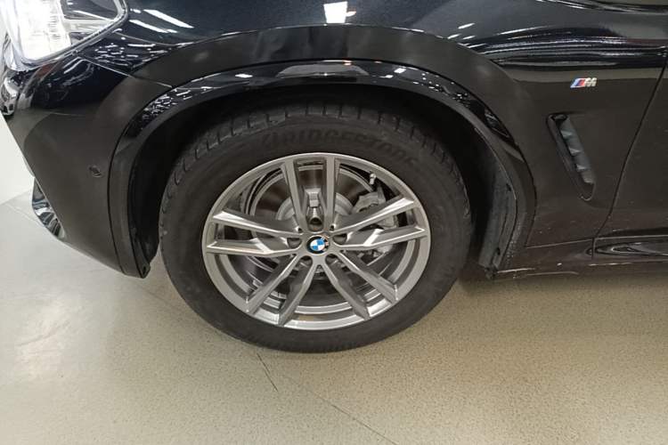 Used BMW X3 2019 xDrive30i Leading Model M Sport Package Left Front Wheel Hub