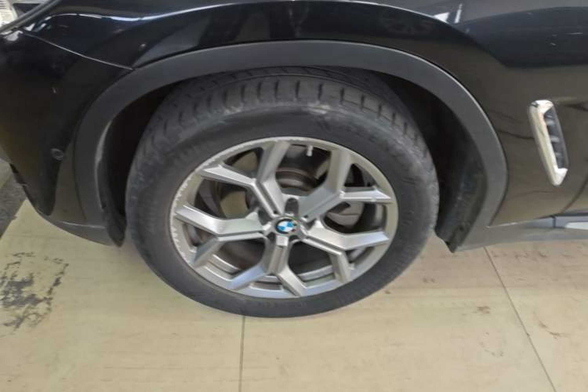 Used BMW X3 2019 xDrive28i Luxury Package Left Front Wheel Hub