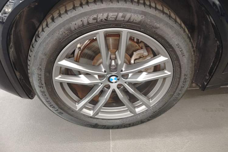 Used BMW X3 2019 xDrive28i M Sport Package Left Front Wheel Hub