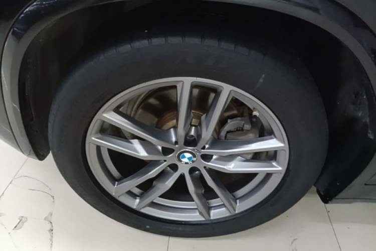 Used BMW X3 2019 xDrive28i M Sport Package Left Front Wheel Hub