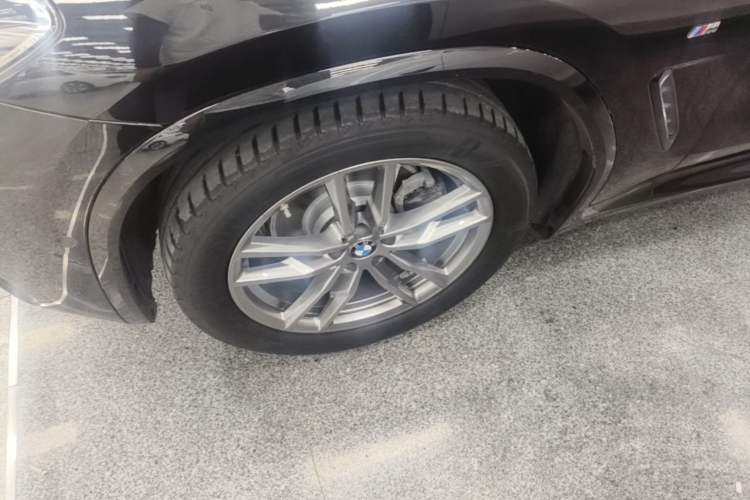 Used BMW X3 2019 xDrive30i Leading Model M Sport Package Left Front Wheel Hub